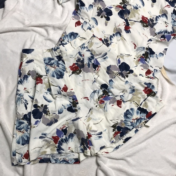 Toni Garment for CC Magic floral woman’s 2 piece shorts suit - Picture 4 of 10